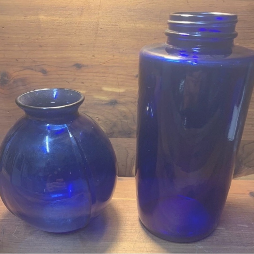 Vintage Mid Century Deco Cobalt Blue Vase  & 7” Cobalt Bottle - Picture 9 of 11